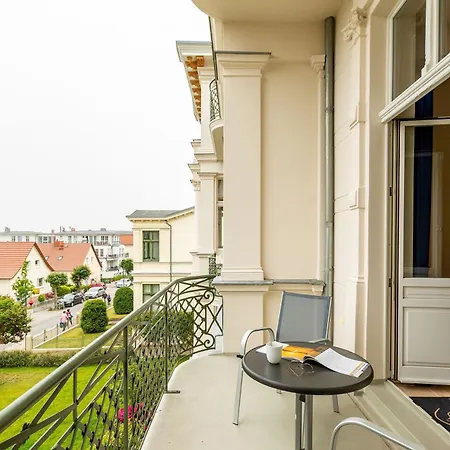 Apartment App 5 *